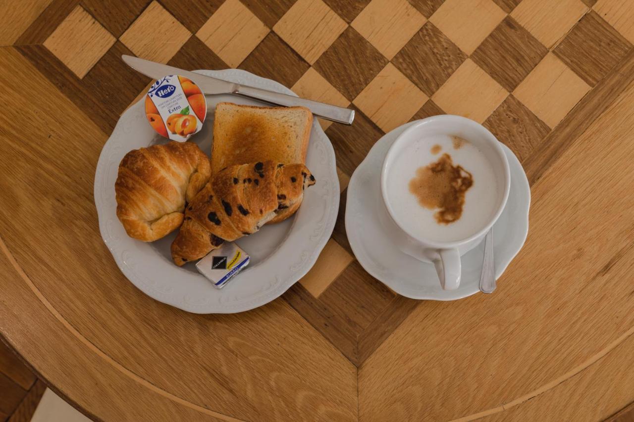 - Monti Bed and breakfast Roma