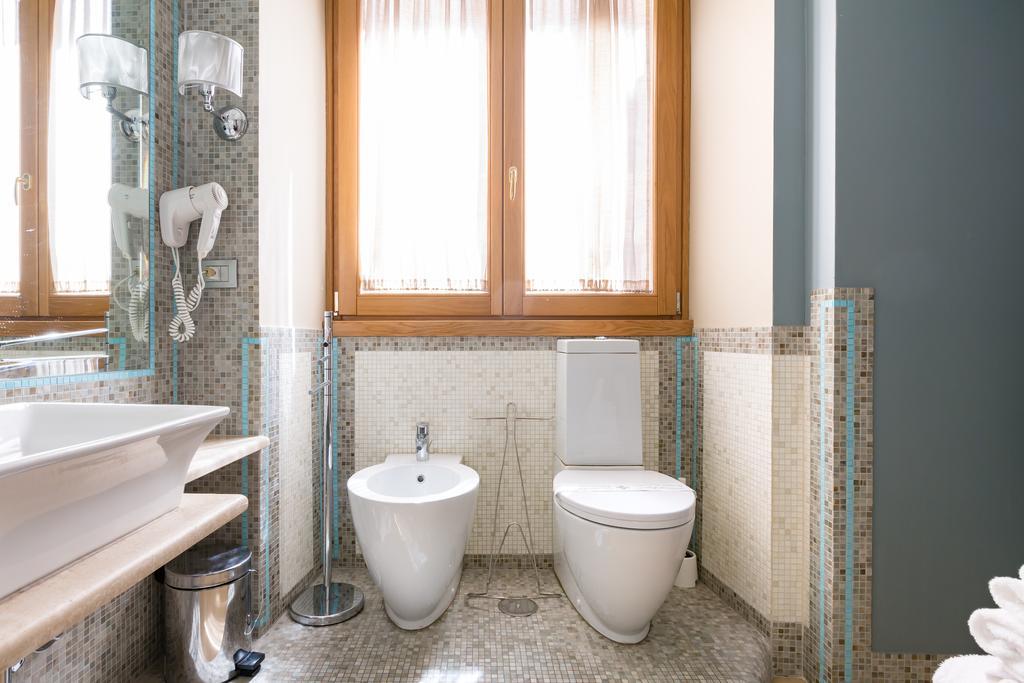 - Monti Bed and breakfast 2*