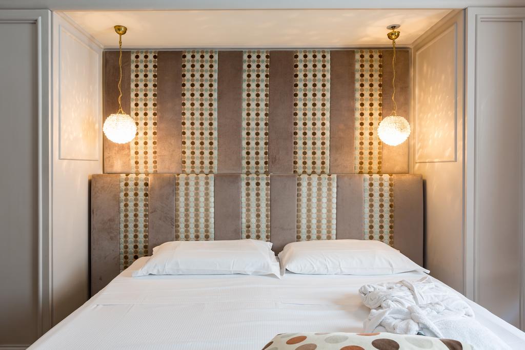 - Monti Bed and breakfast